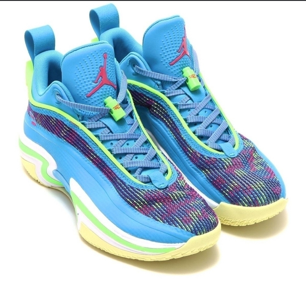 AUTHENTIC NIKE AIR JORDANS 36 Low Luka PF LASER GIRLS 6.5/39 PF LASER